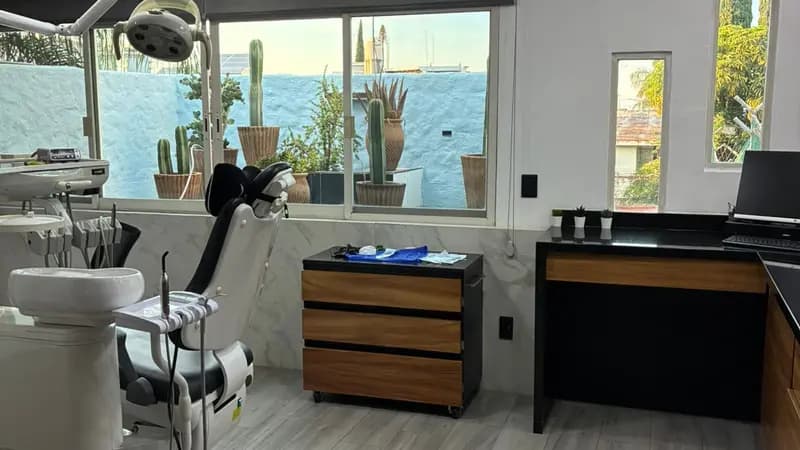 Dental San Miguel — Suc. Naciones, Vallarta Universidad, Zapopan